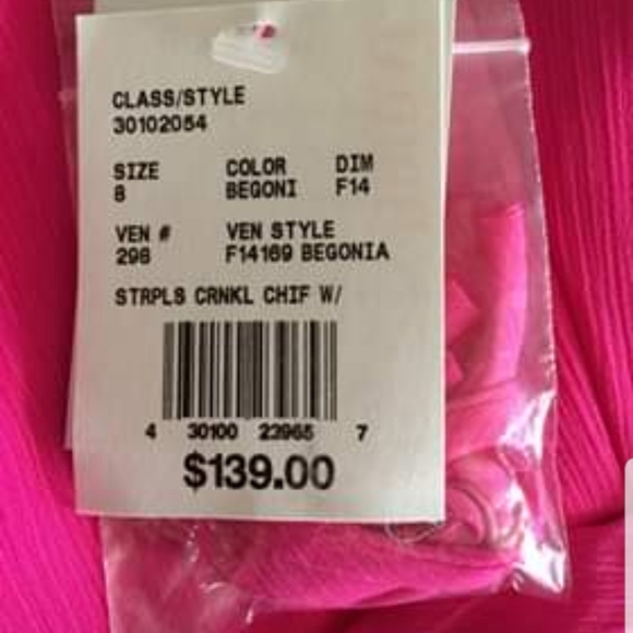 Beautiful, hot pink dress with gorgeous style. - Picture 3 of 4